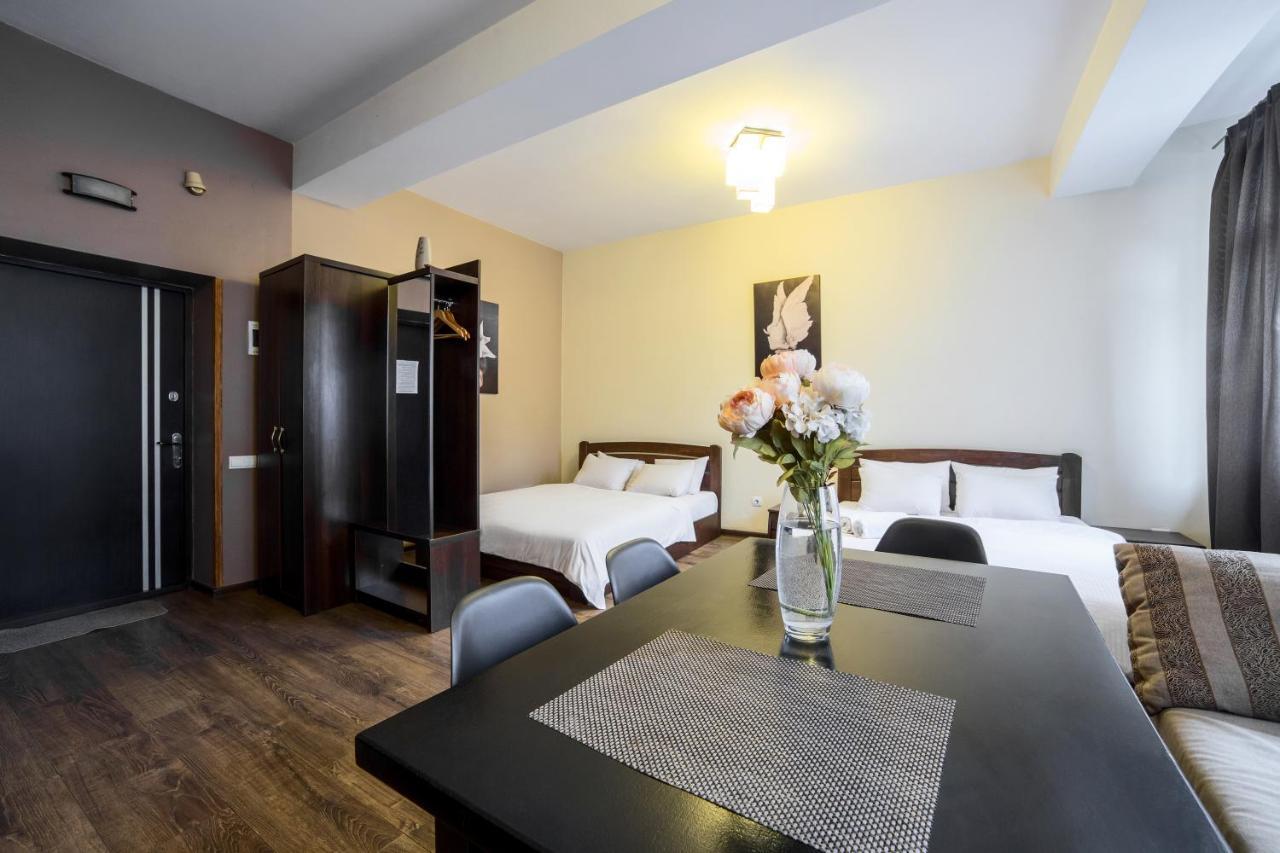 Аpartments In The Center Apartment Lviv Exterior photo
