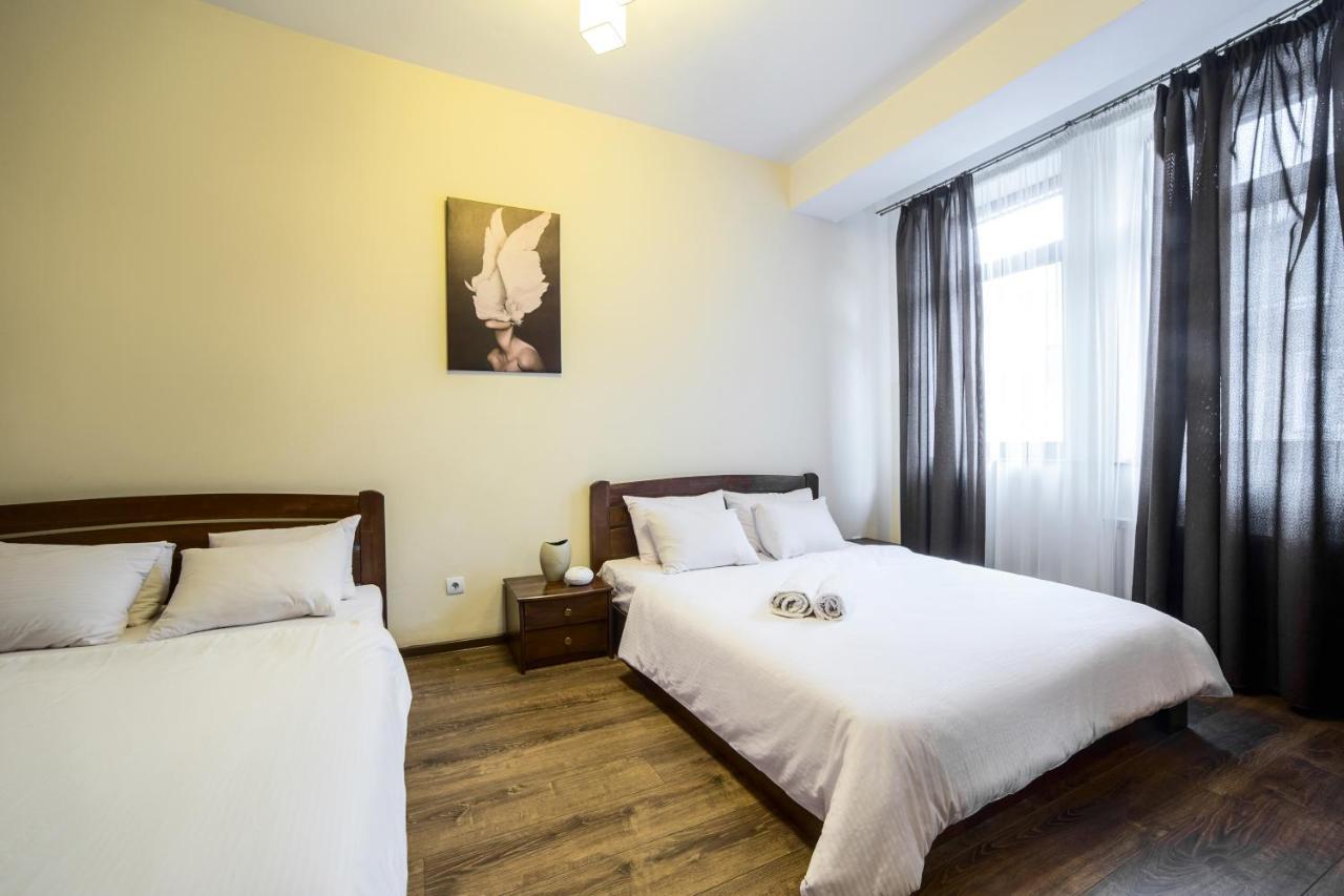 Аpartments In The Center Apartment Lviv Exterior photo